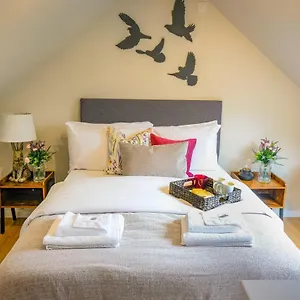 Apartment Ditton Fields By Condokeeper