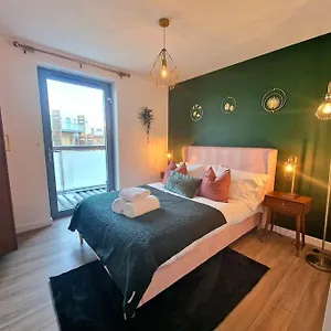  Apartment Luxury Station By Payman Club